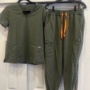 FIGS Casma Scrub Top Small Moss